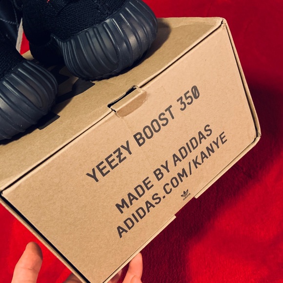 Yeezy Boost 350 v2 Bred - Picture 8 of 8